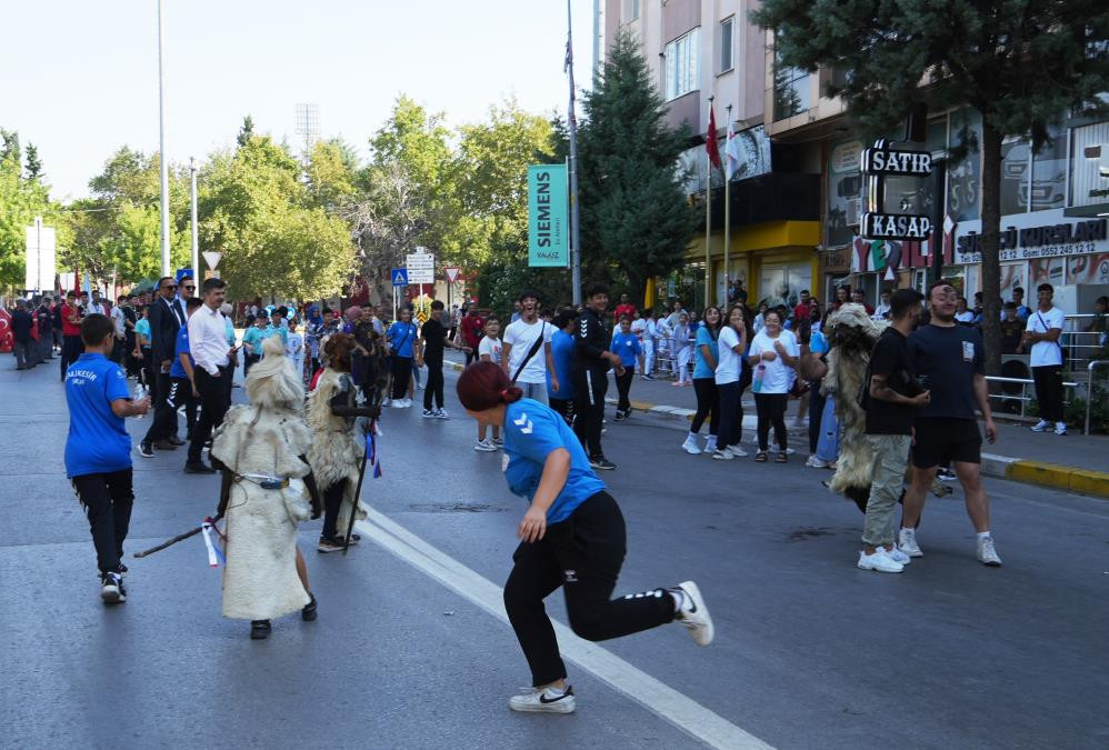 6 Eylül Balıkesir'in Kurtuluşu kutlamaları renkli görüntülere sahne oldu