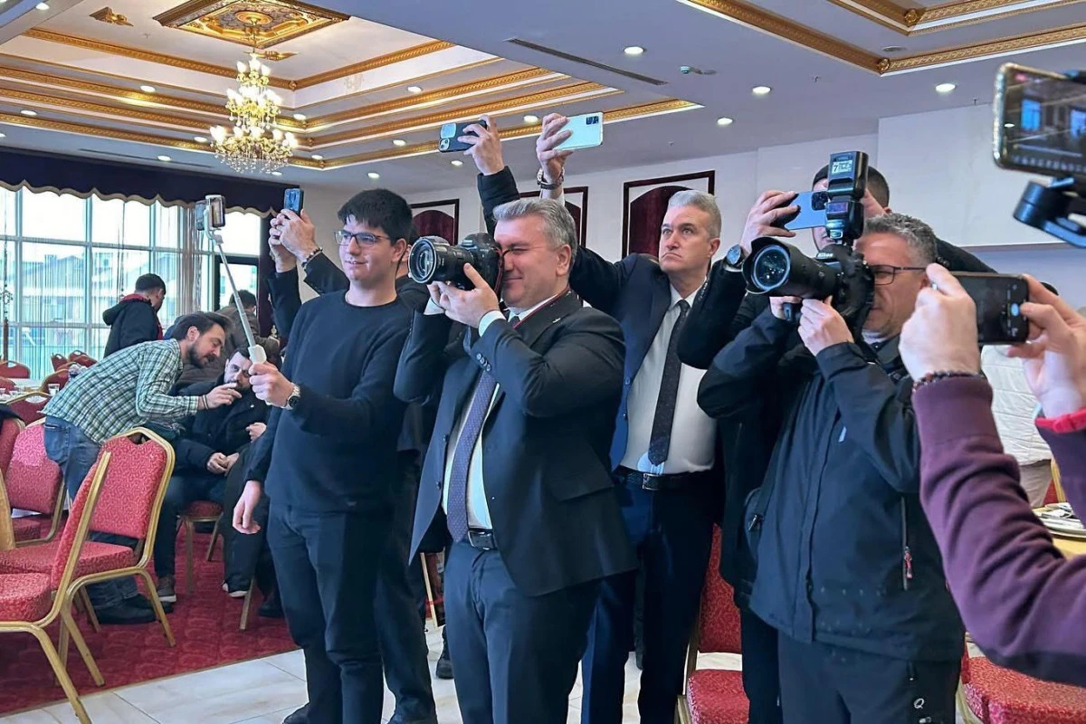 AK Parti Balıkesir Milletvekili Dr. Mustafa Canbey, 24 Temmuz Gazeteciler ve Basın Bayramı dolayısıyla bir mesaj yayımladı. 