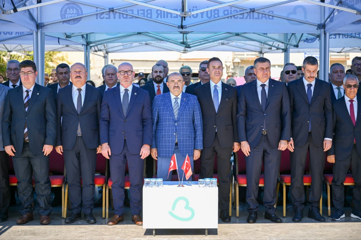 Akın: &ldquo;Bir şehir esnafıyla ayakta durur&rdquo;