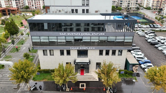 ALTIEYL&Uuml;L&rsquo;DE HAVUZ VE SPOR ALANLARI KIŞ SEZONU &Ouml;NCESİ YENİLENDİ
