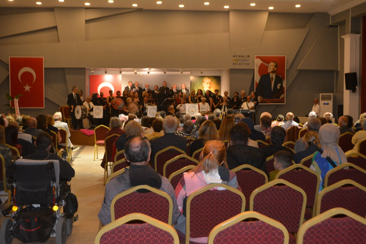 Ayvalık'ta t&uuml;rk&uuml;lerle kanser farkındalığı!