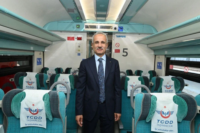 Bakan Uraloğlu: "Demiryolu ağımızı 10 bin 948 kilometreden 13 bin 919 kilometreye ulaştırdık"