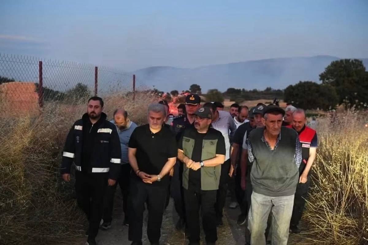 Balıkesir Valisi Ustaoğlu: "550 personelle yangınlara m&uuml;dahalemiz devam ediyor"