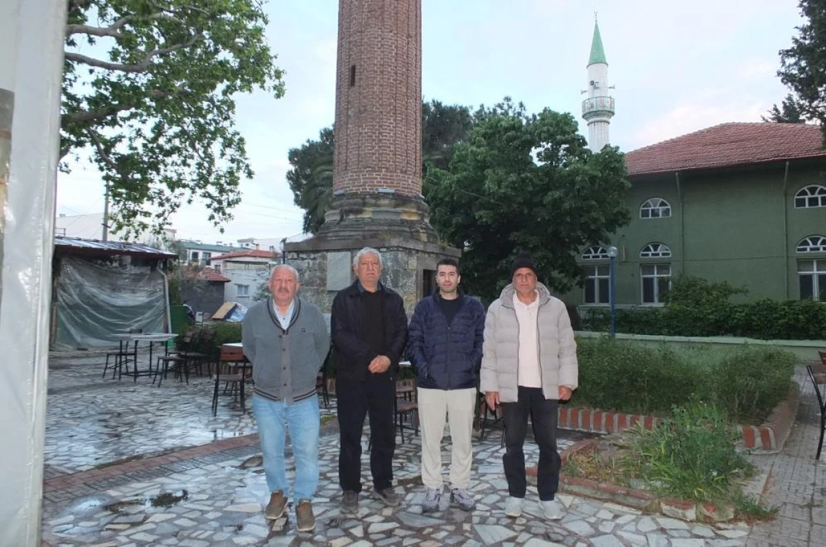Balıkesir'de yalnız minare mahallenin simgesi oldu