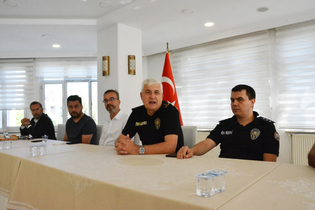 Balıkesir'de yeni sezon &ouml;ncesi g&uuml;venlik toplantısı ger&ccedil;ekleştirildi