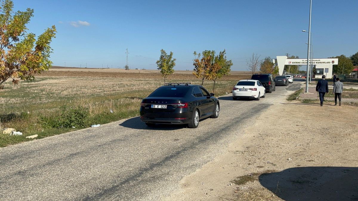 CHP Lideri Özel, Demirtaş'ı cezaevinde ziyaret ediyor