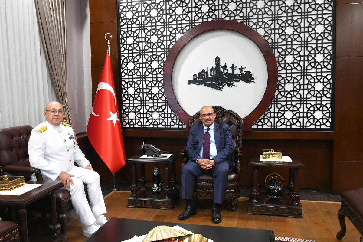 Edremit 19. Komando Tugay ve Mayın Filosu Komutanlarından Vali Ustaoğlu&rsquo;na Veda