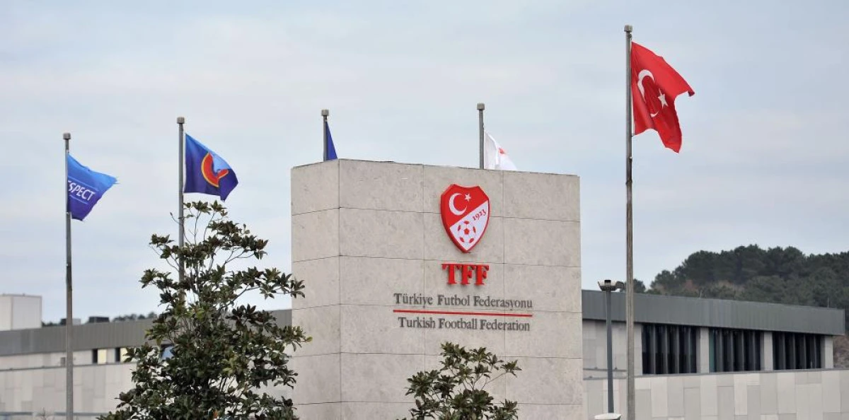 Futbolda lisanslı kul&uuml;p sayısı 29'a &ccedil;ı