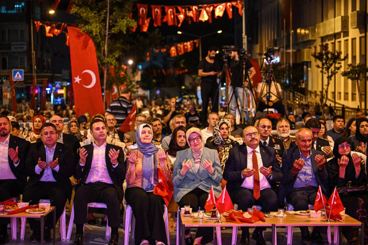 KUV&Acirc;-Yİ MİLLİYE ŞEHRİ, 15 TEMMUZ'DA TEK Y&Uuml;REK OLDU