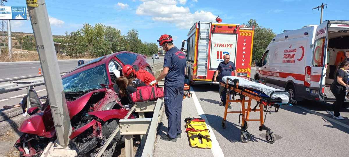 Susurluk'ta otoyolda trafik kazası; 3 yaralı