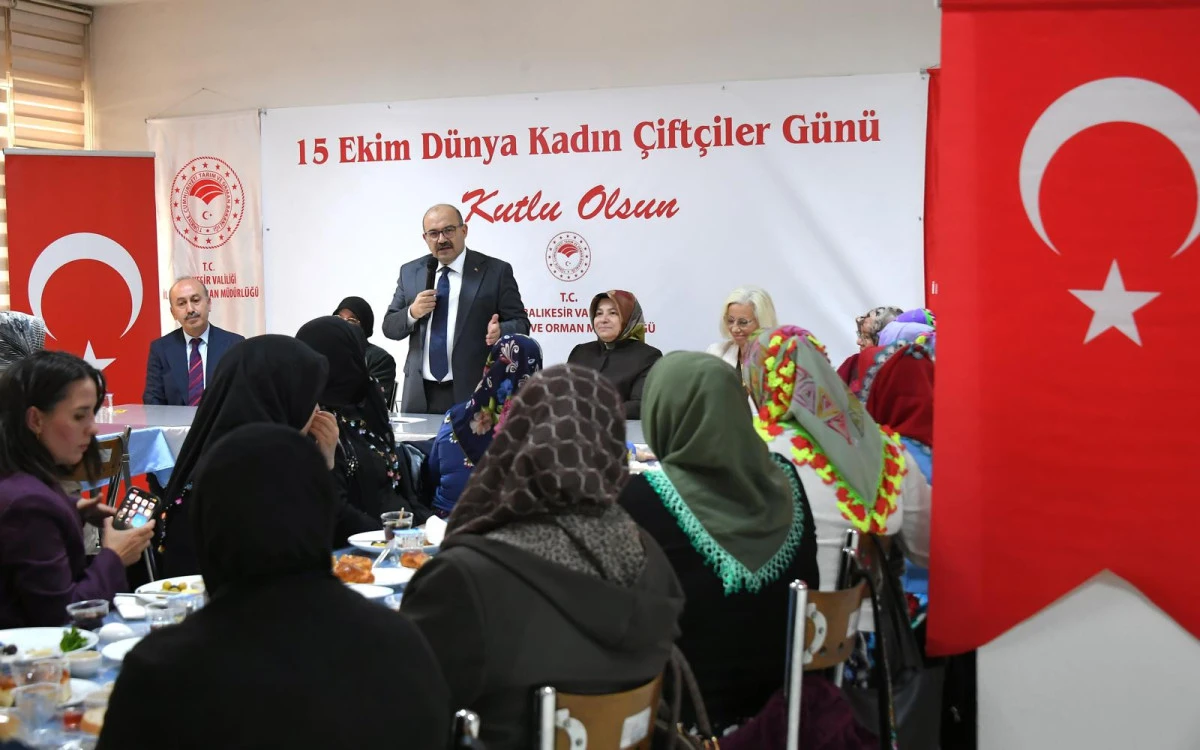 Vali Ustaoğlu, Kadın &Ccedil;ift&ccedil;ilerle Buluştu