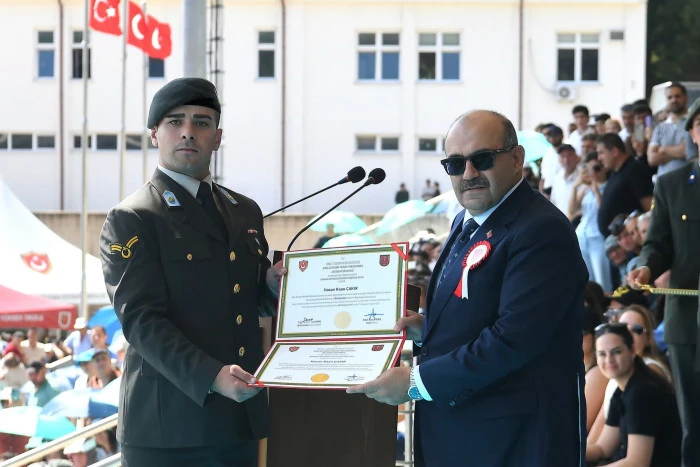 Vali Ustaoğlu, Kara Astsubay Meslek Y&uuml;ksekokulu T&ouml;renine Katıldı