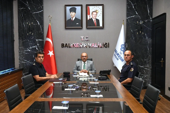 Vali Ustaoğlu  &ldquo;Mill&icirc; Dayanışma ve Toplumsal B&uuml;t&uuml;nleşme&rdquo; Toplantısına Katıldı 