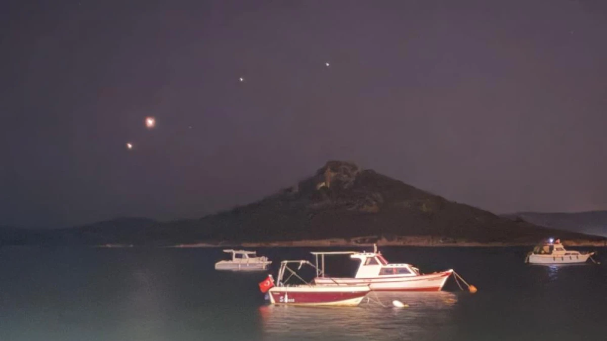 Ven&uuml;s ve J&uuml;piter'in nadir kavuşumu Ayvalık&rsquo;tan g&ouml;r&uuml;nt&uuml;lendi